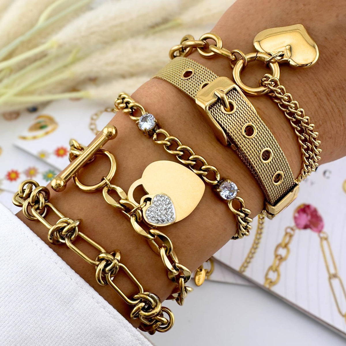T-Bar Pavé Hearts Chain Bracelet, 18K Gold Plated Steel